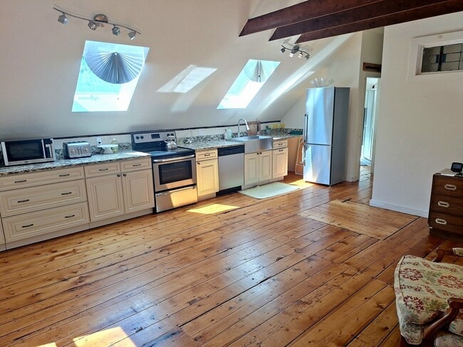 property at 6 Winthrop St