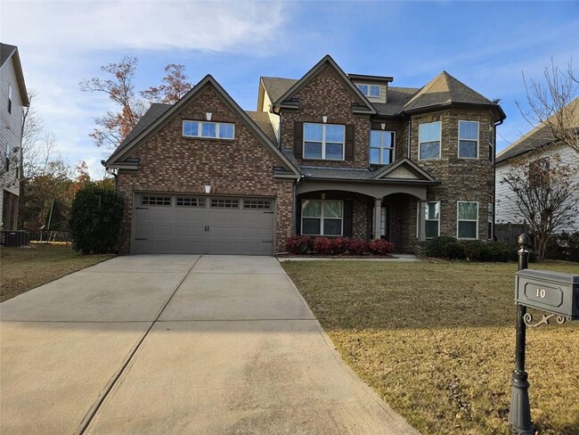 property at 10 Creekview Dr