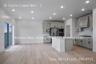 38 S Lunar Wy in Mapleton, UT - Building Photo - Building Photo