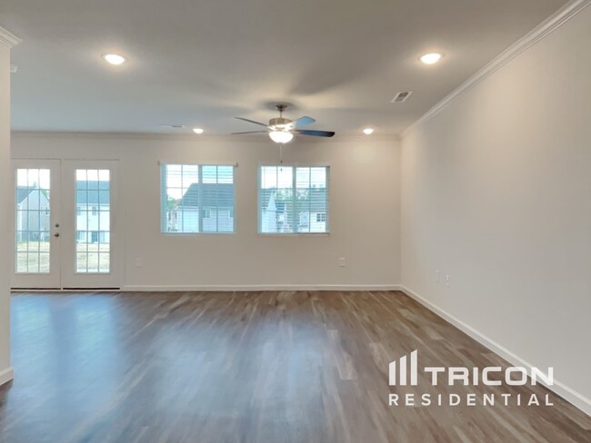 716 Brampton Dr in McLeansville, NC - Building Photo - Building Photo
