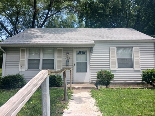 property at 5014 Vista St