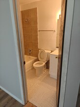 2216 W Nichols Rd in Arlington Heights, IL - Building Photo - Building Photo