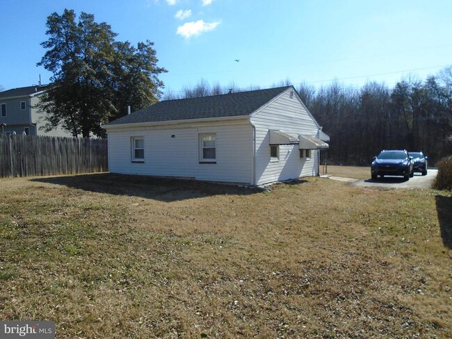 422 Wampler Rd in Middle River, MD - Building Photo - Building Photo