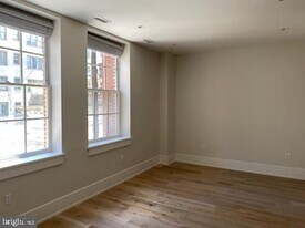 1805 Walnut St in Philadelphia, PA - Building Photo