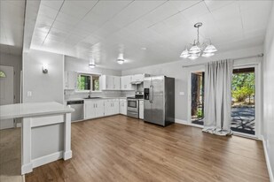 5401 Shangrala Ln, Unit Unit A in Camino, CA - Building Photo