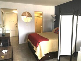 6484 Indian Creek Dr in Miami Beach, FL - Building Photo