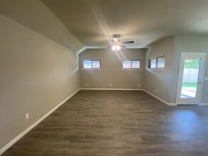 745 E 139th Pl N in Glenpool, OK - Building Photo - Building Photo