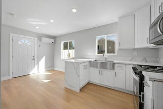 1318 Malachite Ave in Mentone, CA - Building Photo - Building Photo