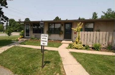 Parkville Apartments in Gas City, IN - Building Photo - Building Photo