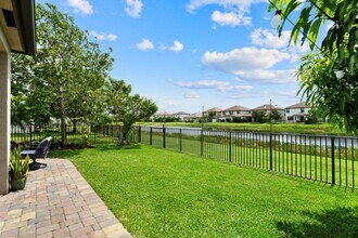 5578 Sandbirch Wy in Greenacres, FL - Building Photo - Building Photo