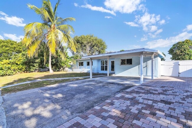 1821 Montague St in Lake Worth Beach, FL - Building Photo - Building Photo