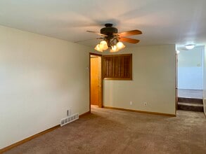 5047-5012 12th St SW in Canton, OH - Building Photo - Building Photo