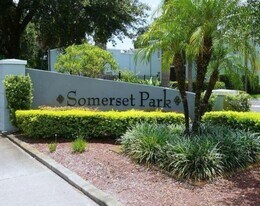 2866 Somerset Park Dr, Unit 202 in Tampa, FL - Building Photo