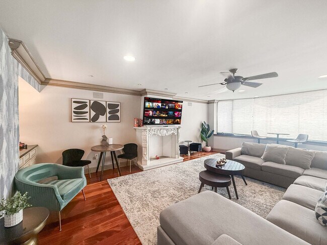 602 S Front St in Philadelphia, PA - Foto de edificio - Building Photo