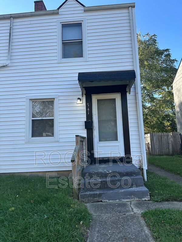 property at 741 E Mithoff St