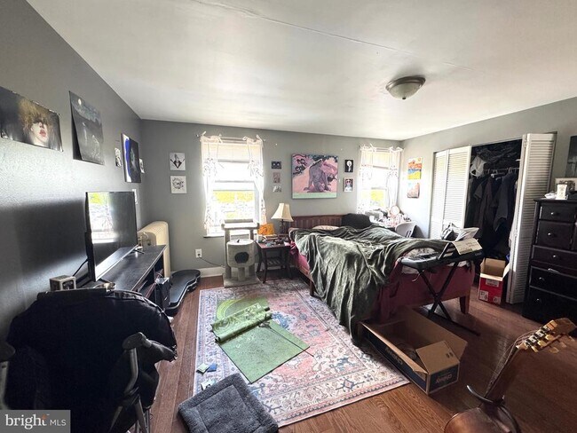 property at 2228 Fairmount Ave