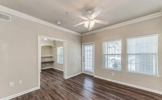 1020 Brand Ln in Stafford, TX - Building Photo