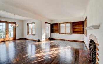 2524 Montavista Pl W in Seattle, WA - Building Photo - Building Photo