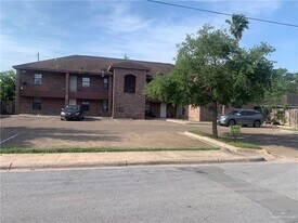 10 E Preston Ave in Pharr, TX - Building Photo