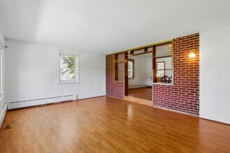 795 Annapolis Rd in Gambrills, MD - Foto de edificio - Building Photo
