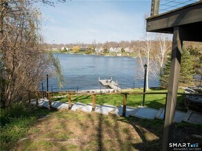 14 Shore Rd in Danbury, CT - Building Photo - Building Photo
