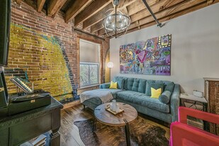 610 21st Ave N in Nashville, TN - Building Photo