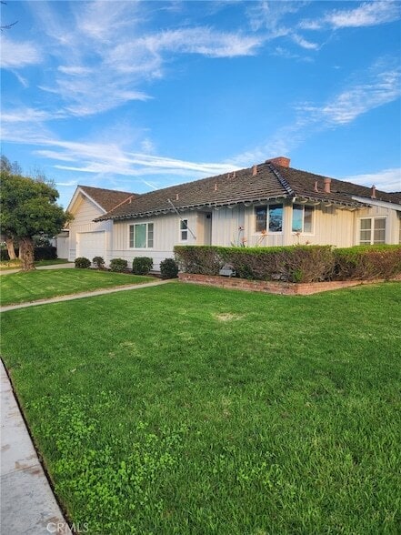 property at 1260 Somerset Ln