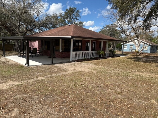 1406 Berkshire Dr in Brandon, FL - Building Photo - Building Photo