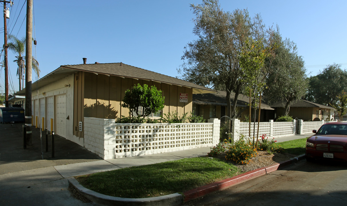 925 Loara St in Anaheim, CA - Building Photo