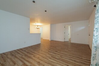 938 E 65th St in Tacoma, WA - Building Photo - Building Photo