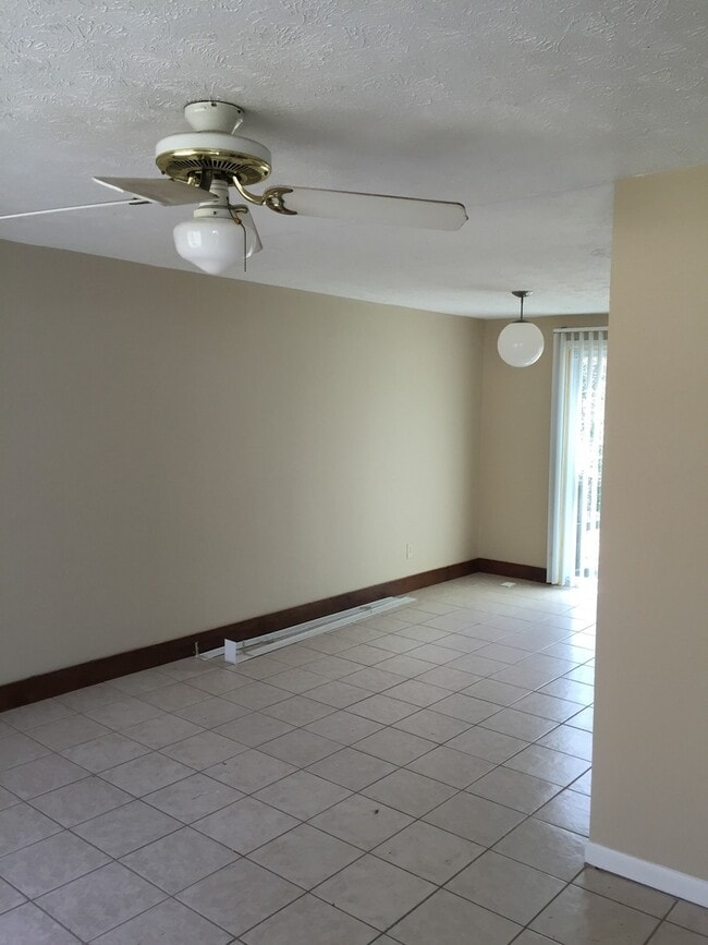 3544 Exeter Ct in Snellville, GA - Foto de edificio - Building Photo
