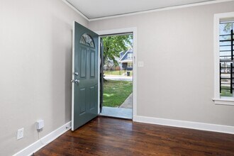 2583 Madison Ave in Memphis, TN - Building Photo - Building Photo