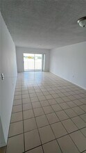 4480 Palm Ave in Hialeah, FL - Building Photo - Building Photo