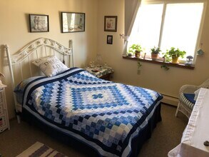 After 55 Community- Margaret Place in Coon Rapids, MN - Foto de edificio - Building Photo