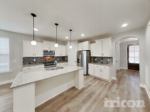 130 Cobbler Cir in Hendersonville, TN - Foto de edificio - Building Photo