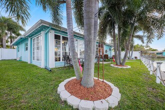 1741 NW 39th St in Oakland Park, FL - Building Photo - Building Photo
