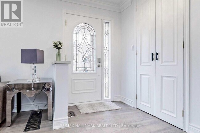 214 Altamira Rd in Richmond Hill, ON - Building Photo - Building Photo