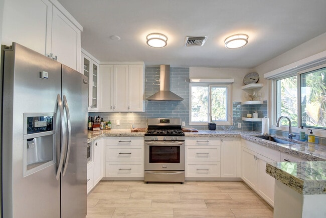 property at 1020 Casuarina Rd