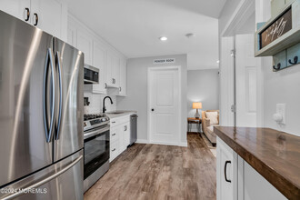 1217 Lister St in Point Pleasant, NJ - Foto de edificio - Building Photo