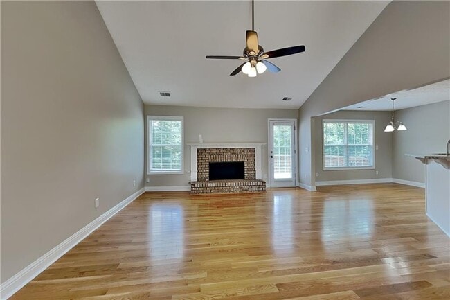 990 Golden Meadows Ln in Loganville, GA - Building Photo - Building Photo
