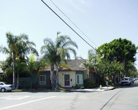 Sea Side Court in Seal Beach, CA - Building Photo - Building Photo