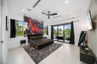 601 NE 16th Ave in Fort Lauderdale, FL - Building Photo - Building Photo