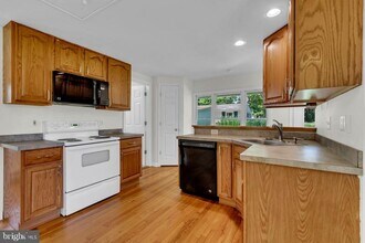 107 Winchester Ave in Grasonville, MD - Building Photo - Building Photo