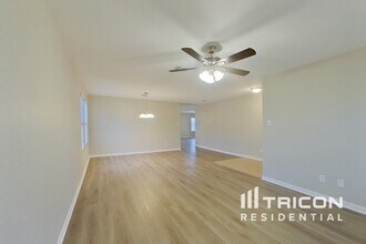 2705 White Pine Dr in Little Elm, TX - Building Photo - Building Photo