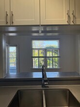 1114 N Poinsettia Pl, Unit 8 in West Hollywood, CA - Foto de edificio - Building Photo