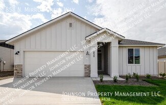858 N Mirror Creek Way in Meridian, ID - Building Photo