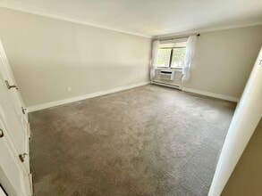 1 Linden St, Unit 11 in Norwalk, CT - Building Photo - Building Photo