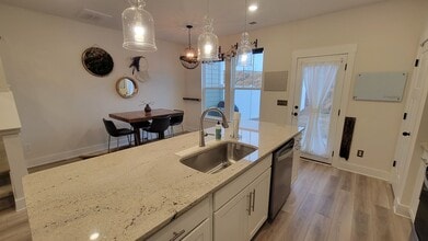 208 Tippin Trl in Travelers Rest, SC - Building Photo - Building Photo