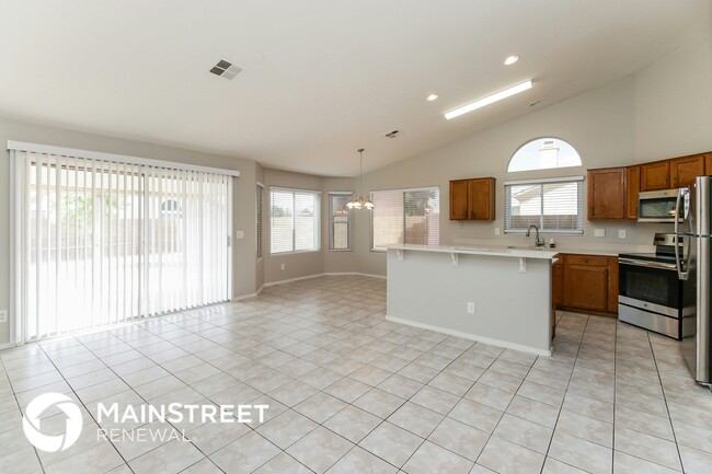 8531 W Vernon Ave in Phoenix, AZ - Building Photo - Building Photo