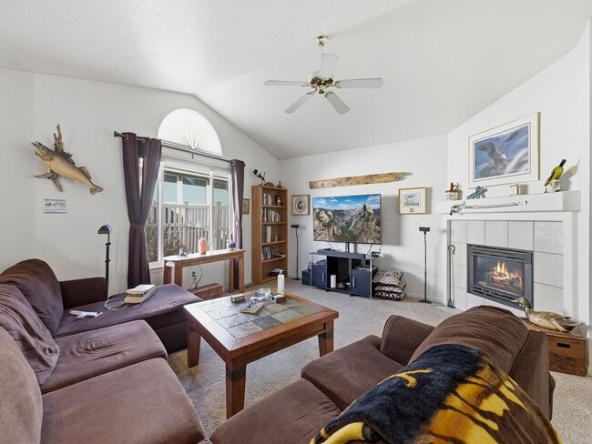 ? Easy Living in Loveland | Fireplace + Prime Hwy 287 Location in Loveland, CO - Building Photo - Building Photo